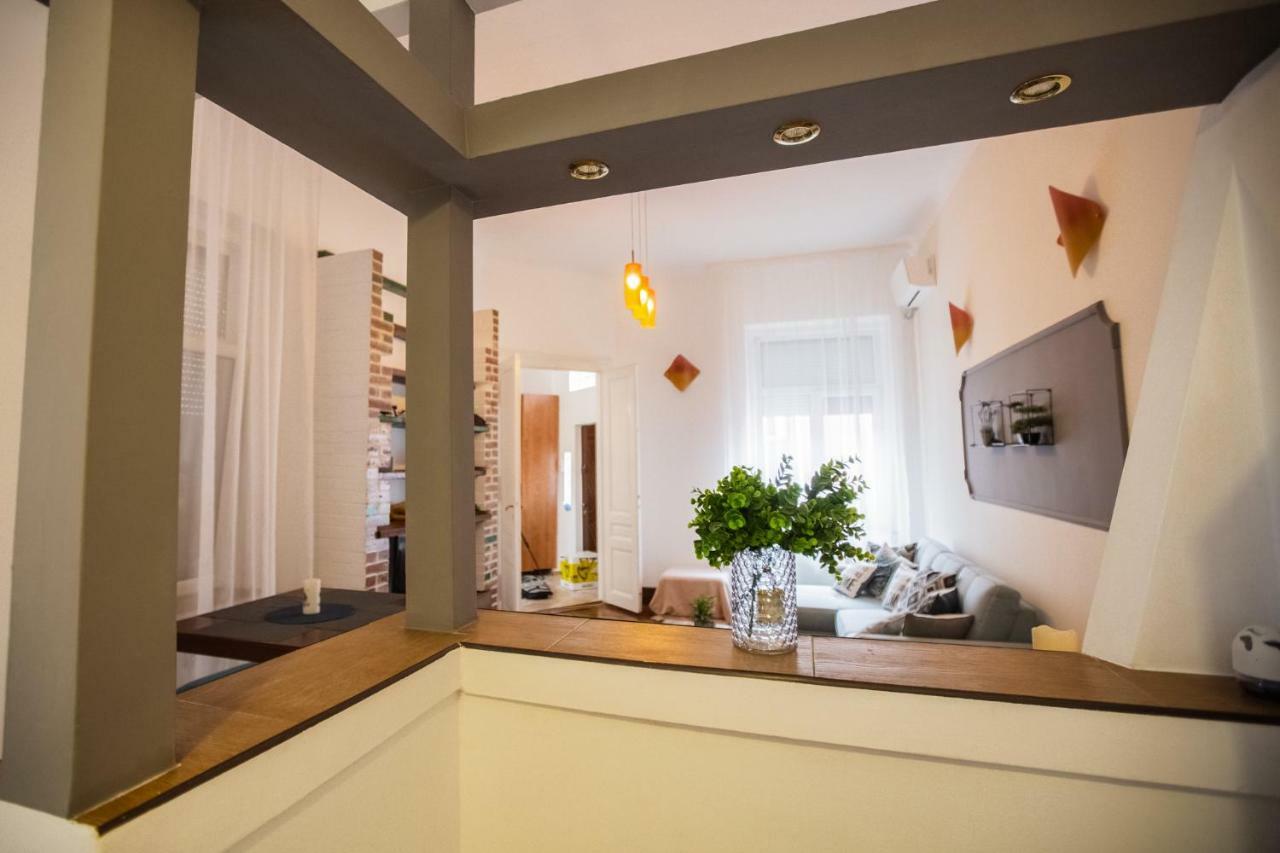 Art Downtown Alecsandri St Luxury Apartment ออราแด ภายนอก รูปภาพ