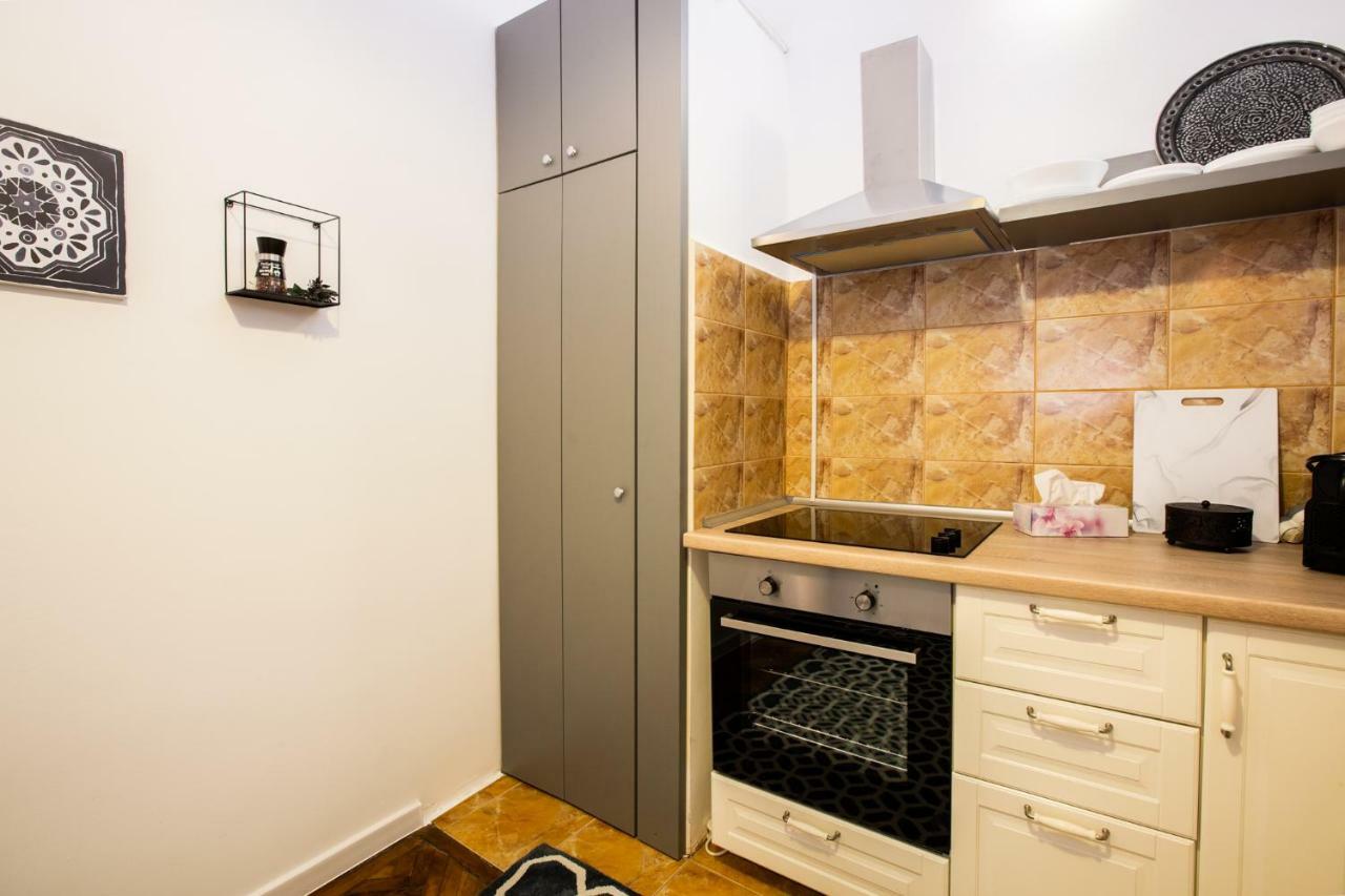Art Downtown Alecsandri St Luxury Apartment ออราแด ภายนอก รูปภาพ